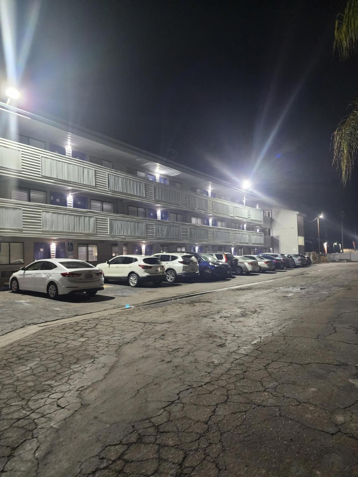Budget Inn Corcoran Екстер'єр фото