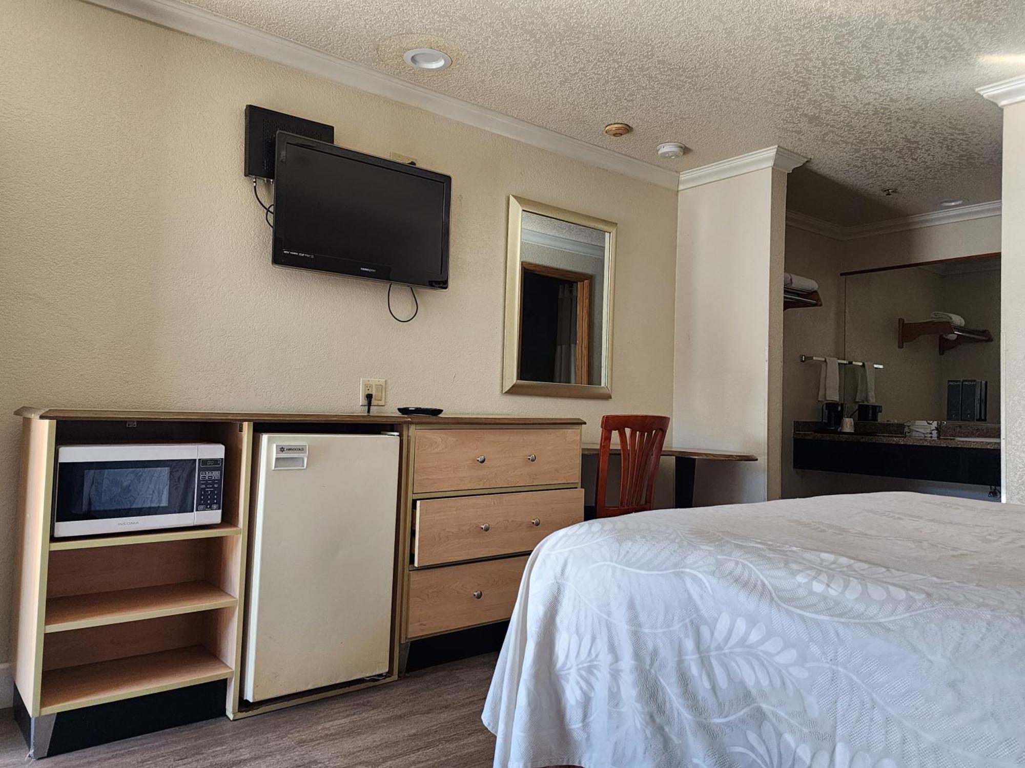 Budget Inn Corcoran Екстер'єр фото