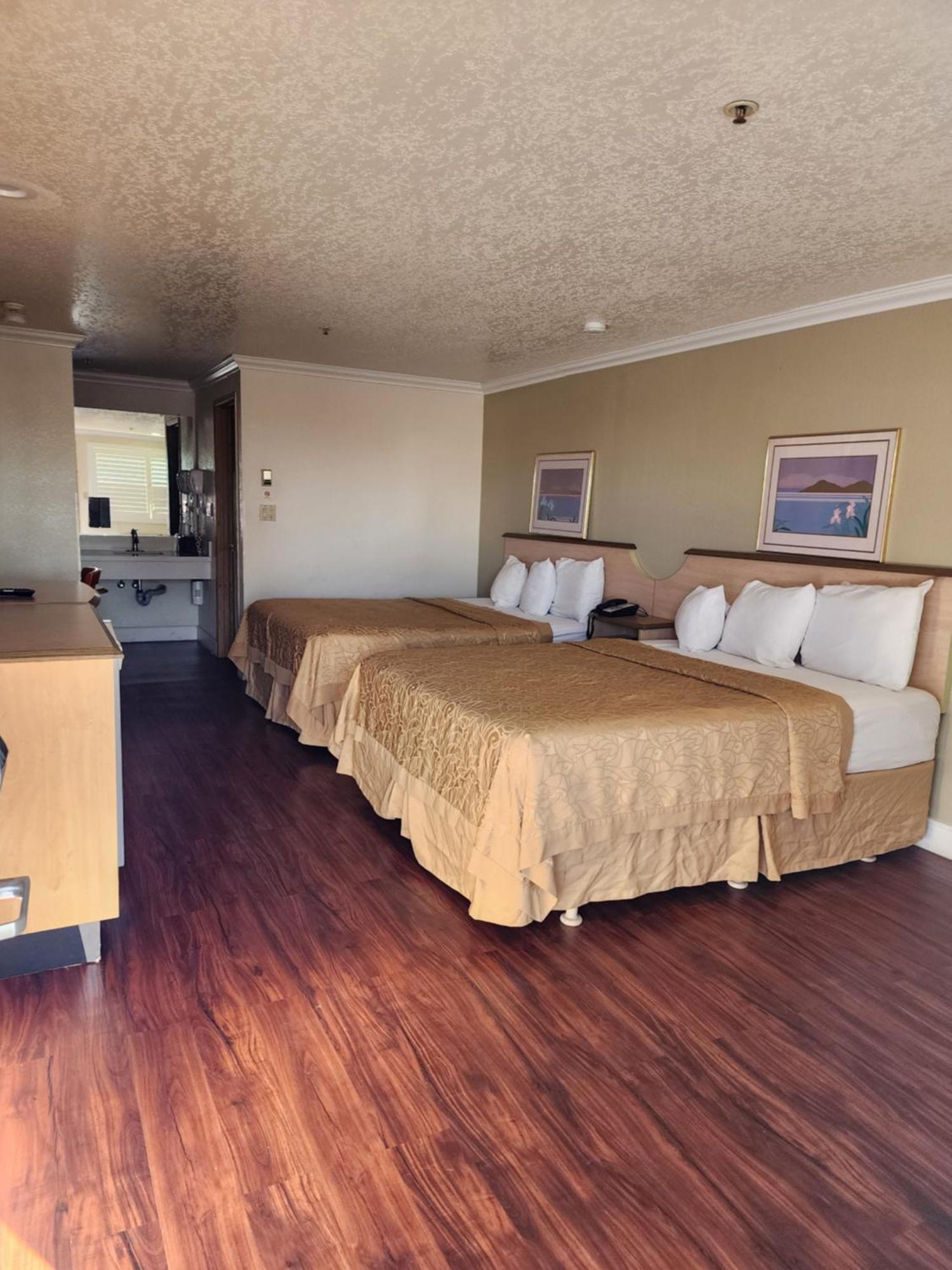 Budget Inn Corcoran Екстер'єр фото