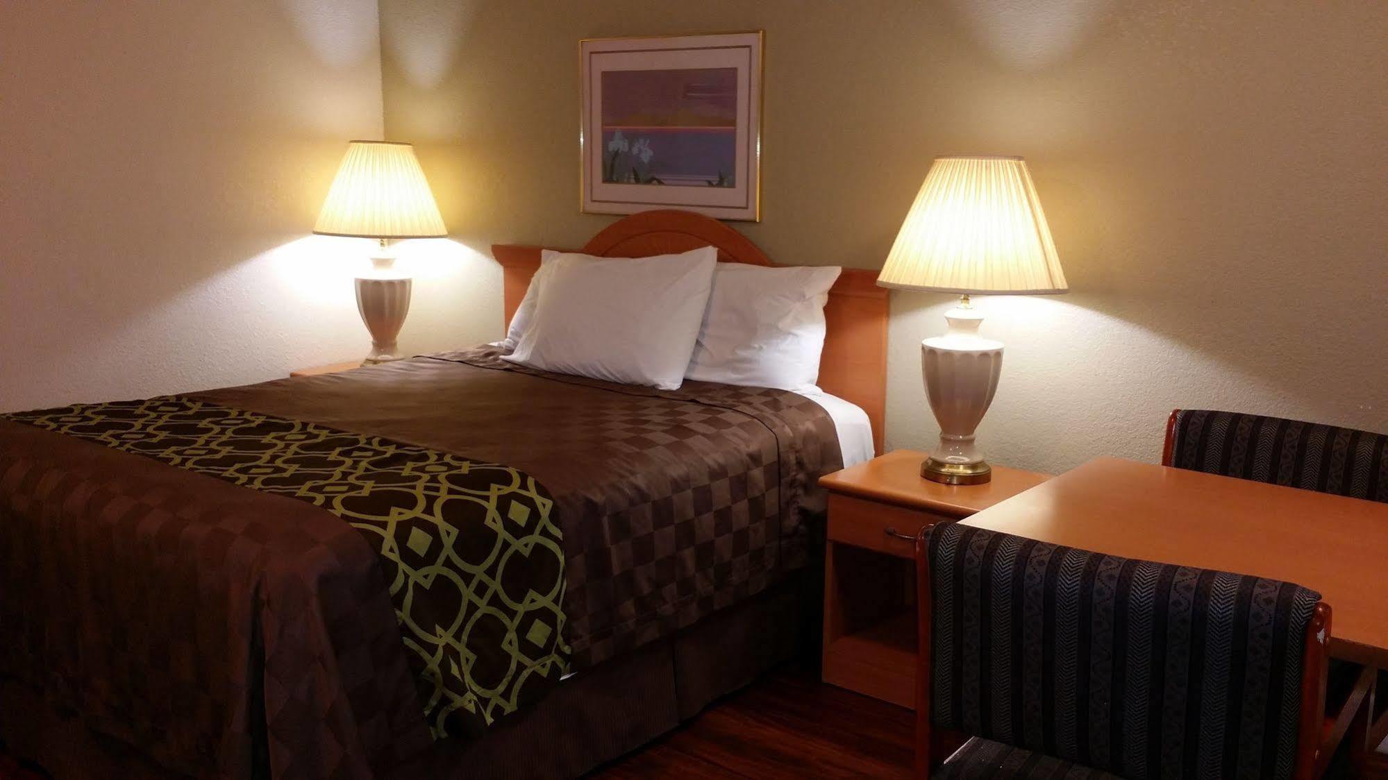 Budget Inn Corcoran Екстер'єр фото