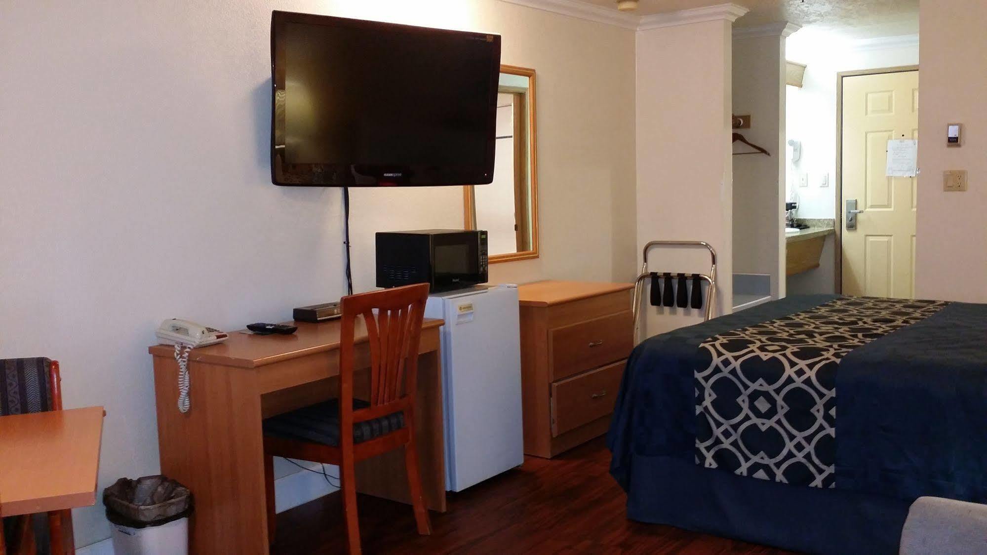 Budget Inn Corcoran Екстер'єр фото